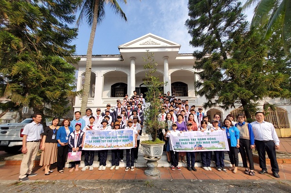 Hoạt động tham quan trải nghiệm "Thiếu nhi chung tay vì môi trường xanh" tại Viện nghiên cứu Hải sản